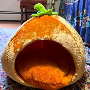Pumpkin pet bed for cats or small dogs